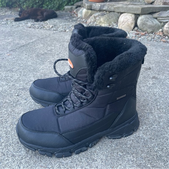 Shulook fleece lined waterproof boots - size 10.5 - Picture 1 of 7
